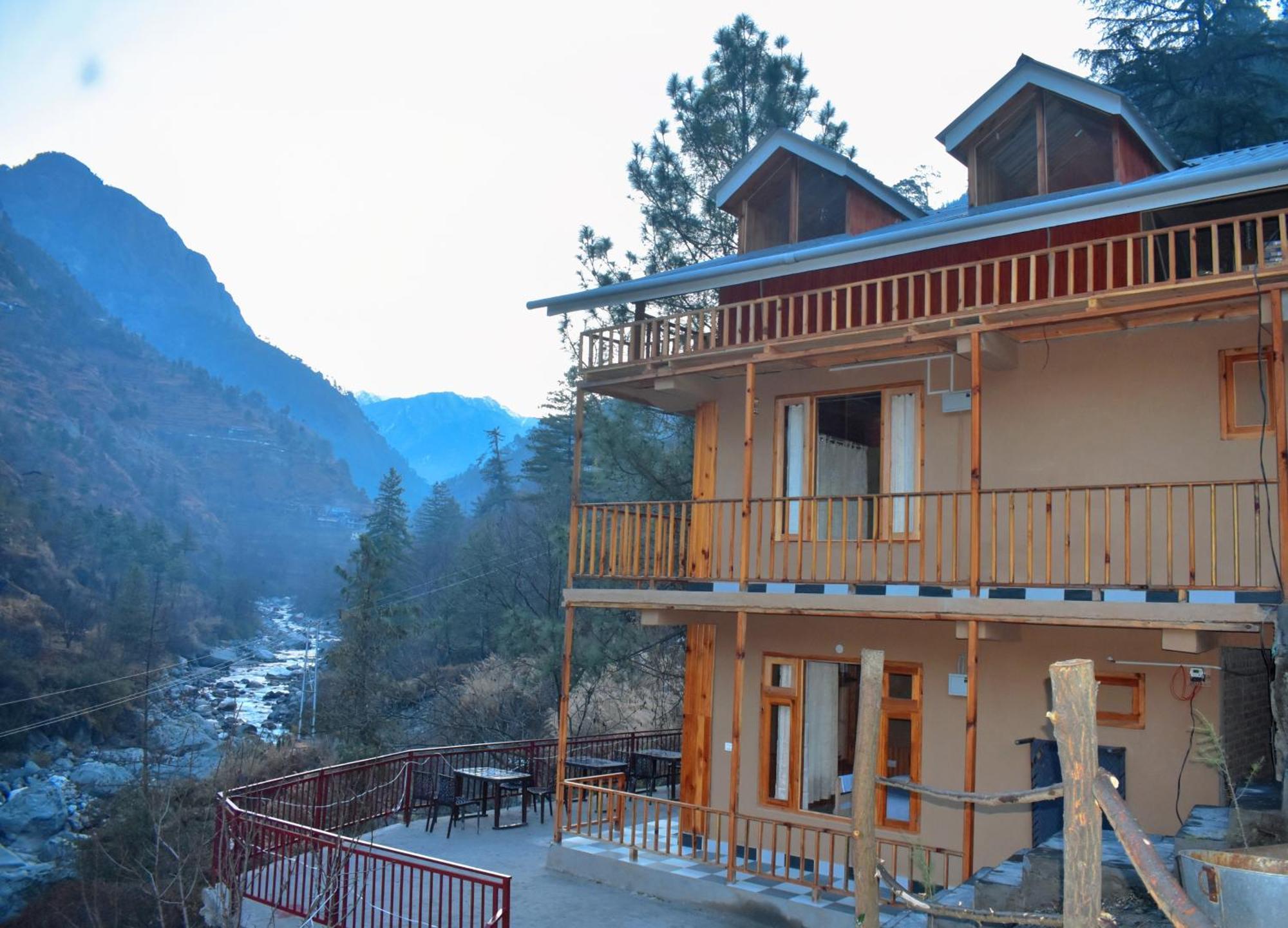 The Fiza Retreat Tirthan Banjār Exteriér fotografie