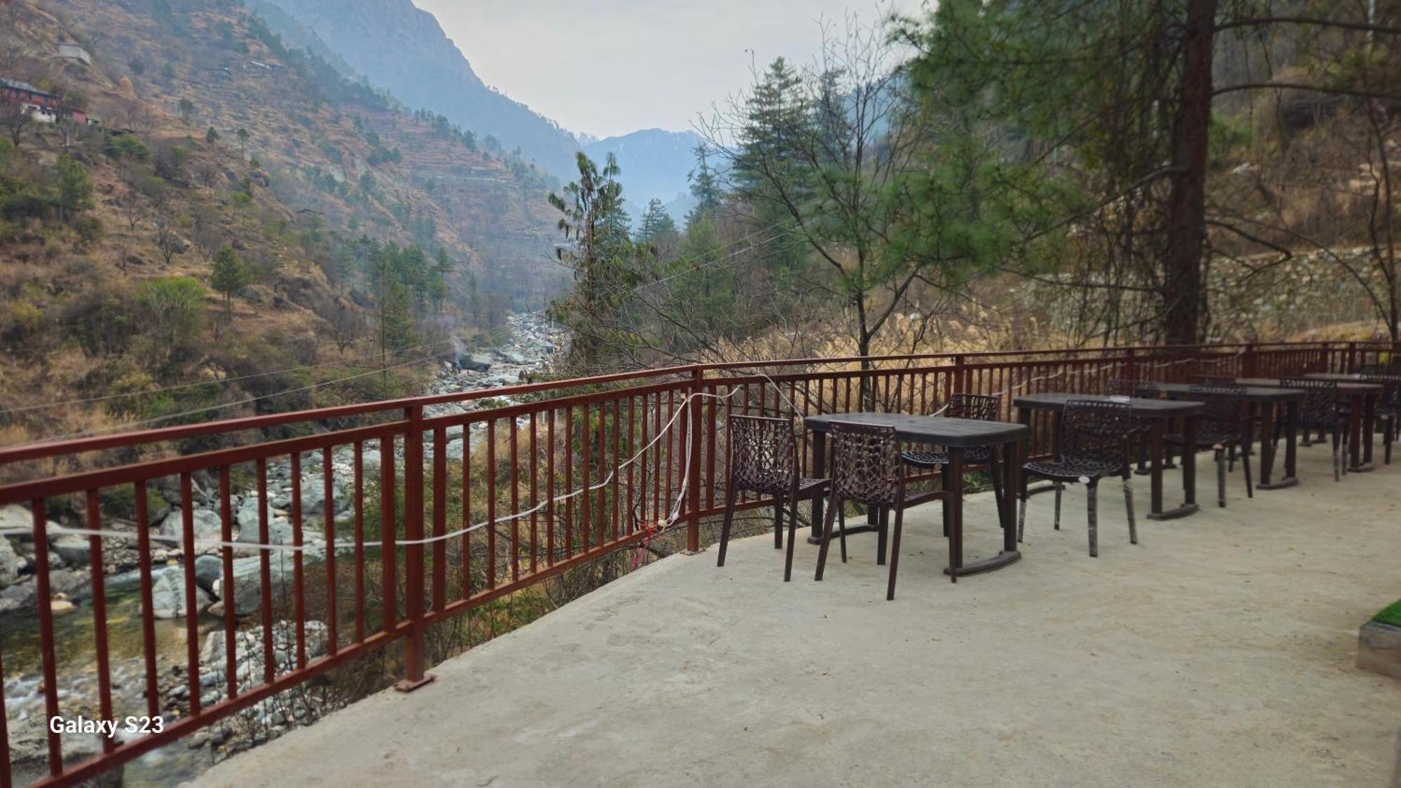 The Fiza Retreat Tirthan Banjār Exteriér fotografie