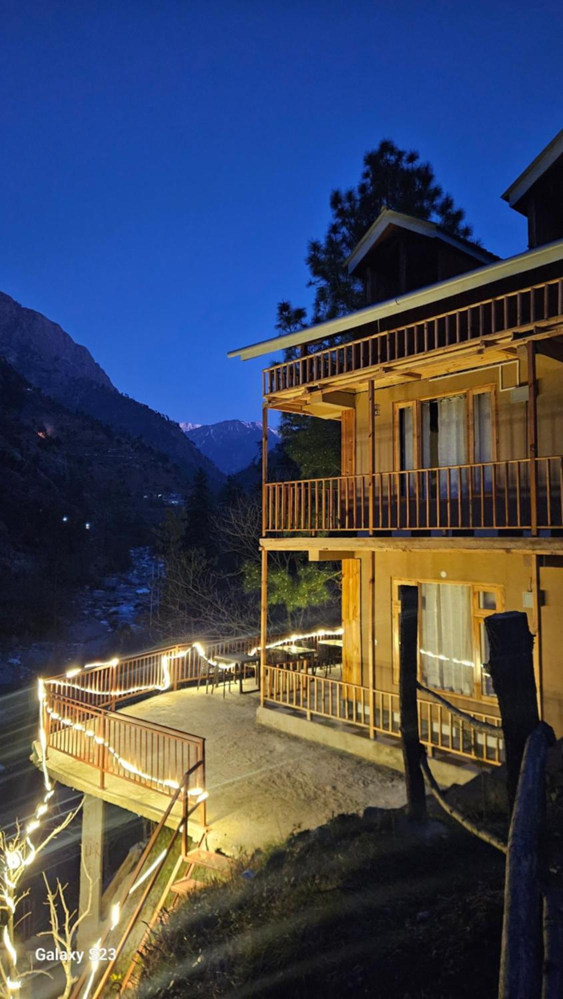 The Fiza Retreat Tirthan Banjār Exteriér fotografie